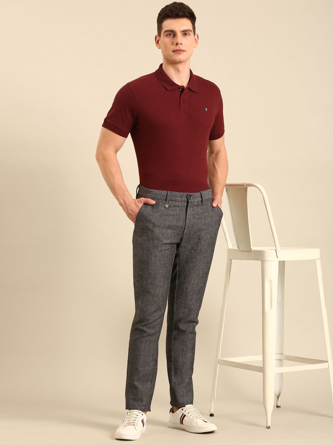 Linen Club Men's Linen Rich Maroon Solid Contemporary Fit Half Sleeve Polo Neck T-shirt