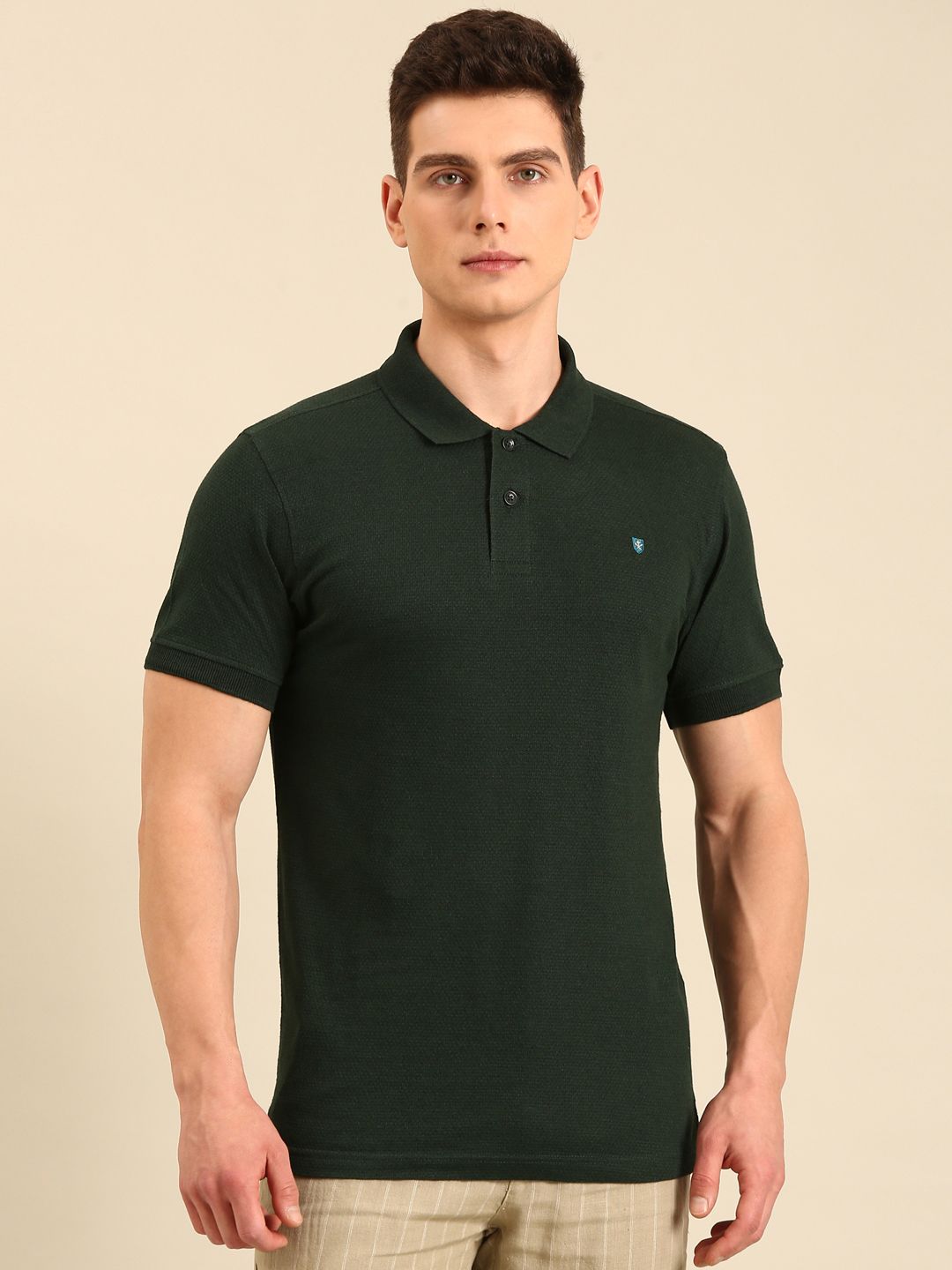 Linen Club Men's Linen Rich Green Solid Contemporary Fit Half Sleeve Polo Neck T-shirt