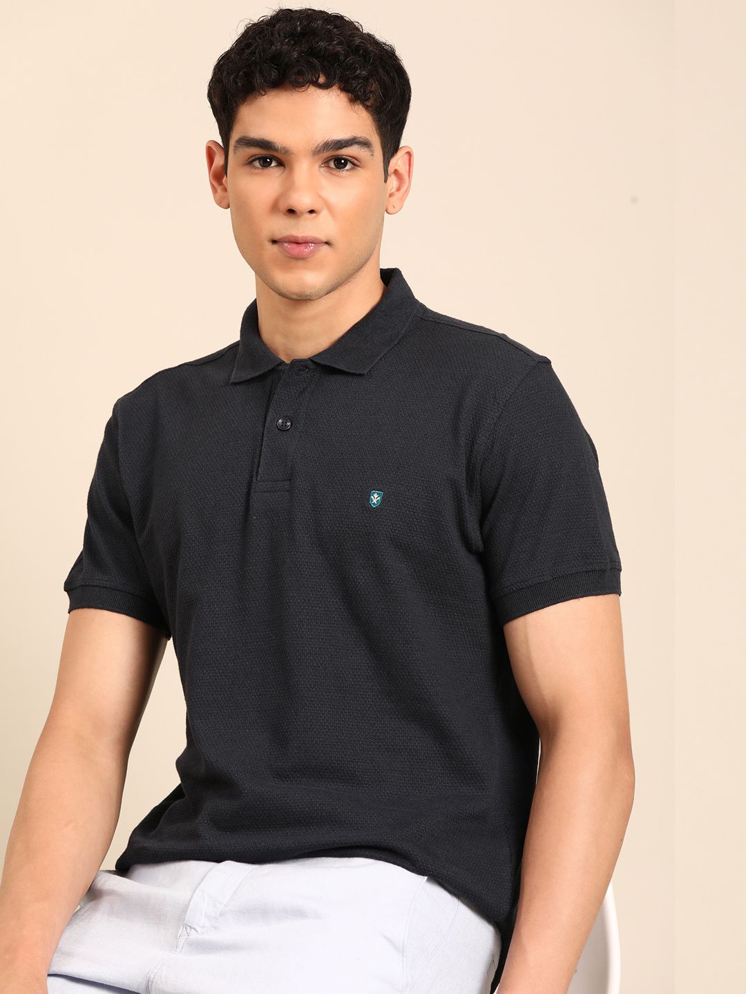 Linen Club Men's Linen Rich Black Solid Contemporary Fit Half Sleeve Polo Neck T-shirts 