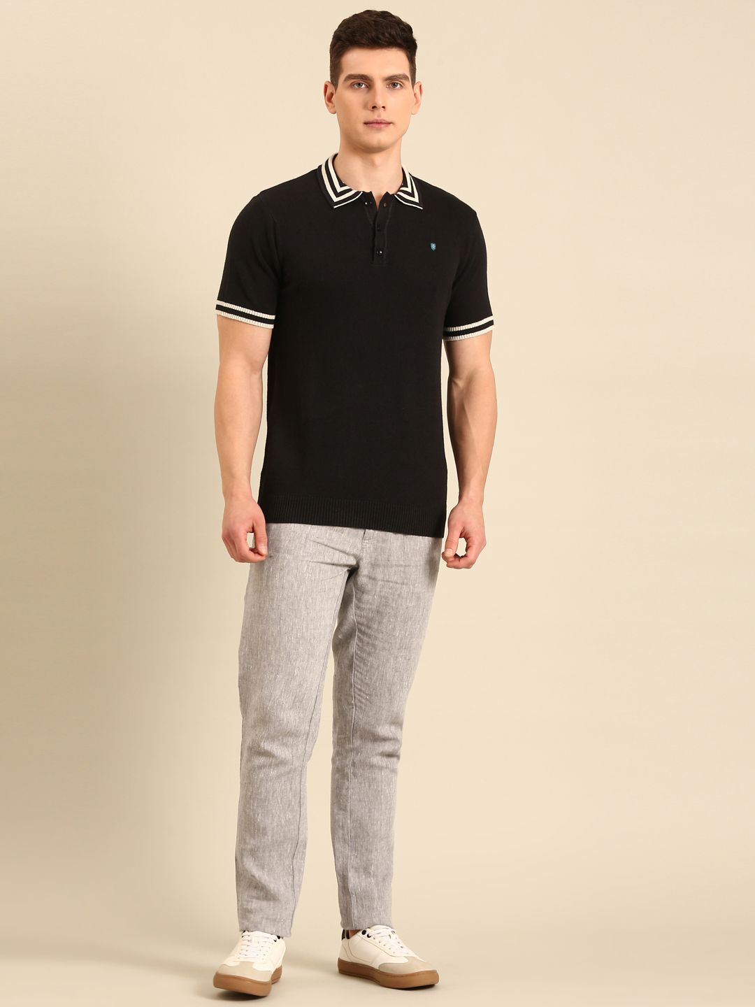 Linen Club Men's Linen Rich Black Solid Contemporary Fit Half Sleeve Polo Neck T-shirt