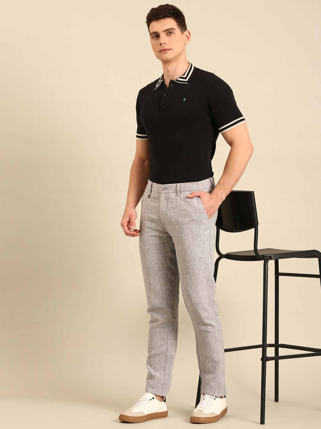 Linen Club Men's Linen Rich Black Solid Contemporary Fit Half Sleeve Polo Neck T-shirt