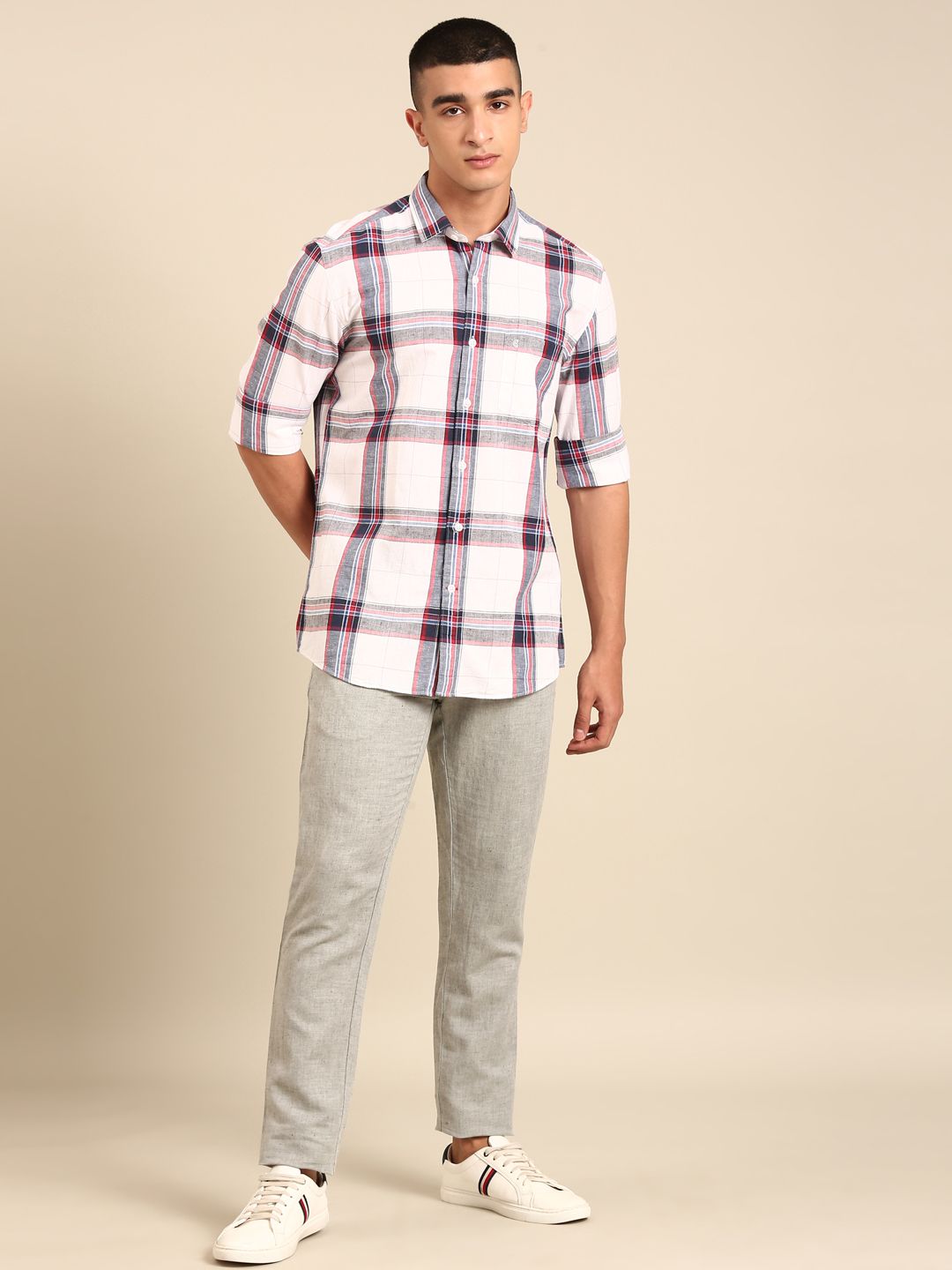 Linen Club Men's Linen Rich Grey Solid Contemporary Fit Casual Trouser