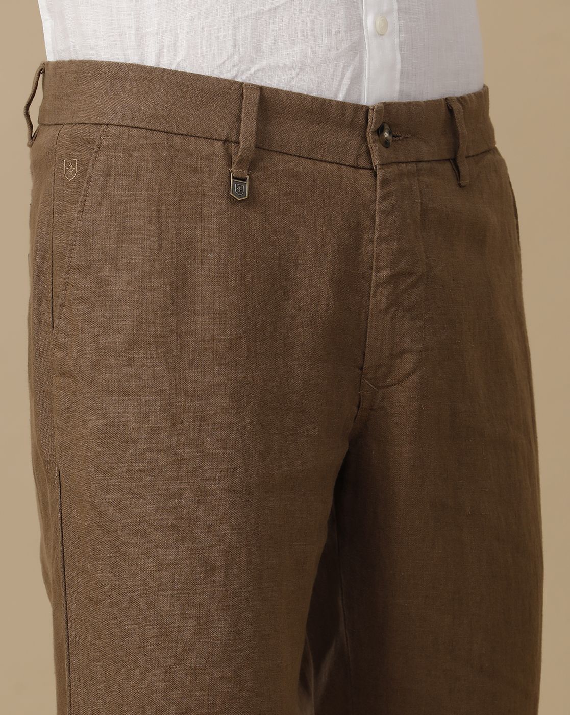 Mens Linen Brown Solid Contemporary Fit Casual Trousers