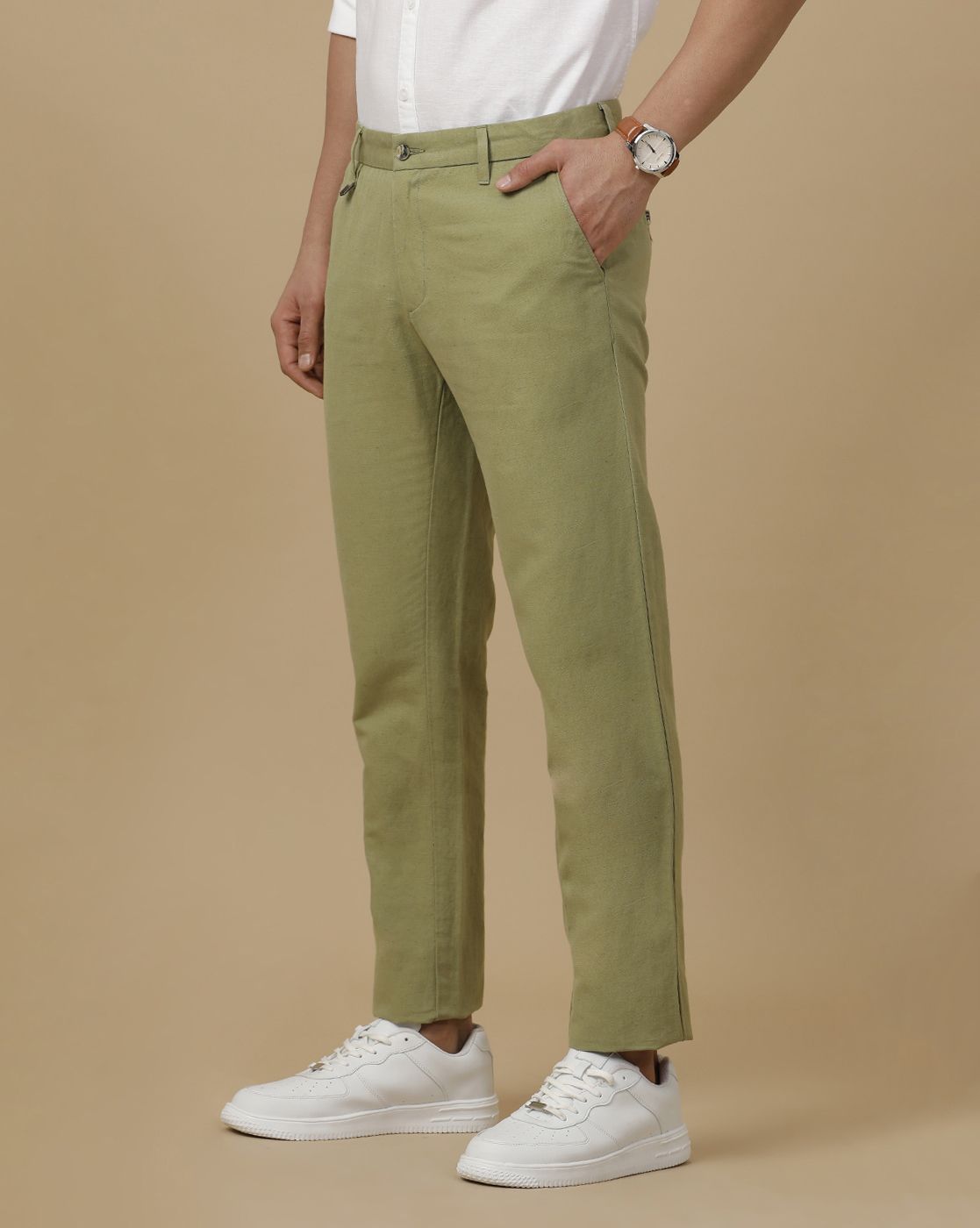 Linen Club Men's Linen Green Solid Contemporary Fit Casual Trouser