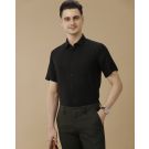 Men's Pure Linen Black Solid Contemporary Fit Half Sleeve Casual Shirt